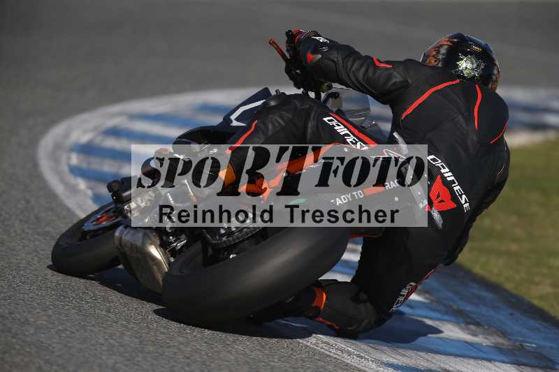 /Archiv-2024/01 26.-28.01.2024 Moto Center Thun Jerez/Gruppe rot-red/backside